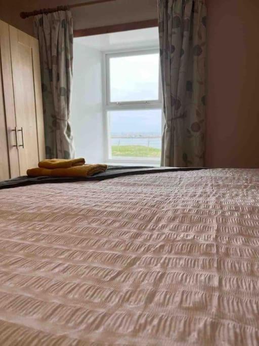 2 Bedroom House Overlooking Pierowall Bay, Westray Zewnętrze zdjęcie
